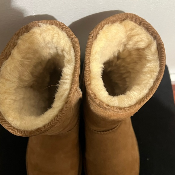 Women’s ugg boots - Picture 3 of 5